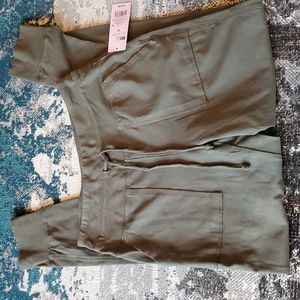 WILD FABLE ARMY GREEN MEDIUM JOGGERS WITH TIE FRONT